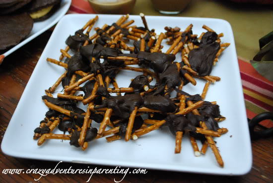 chocolate pretzel spiders