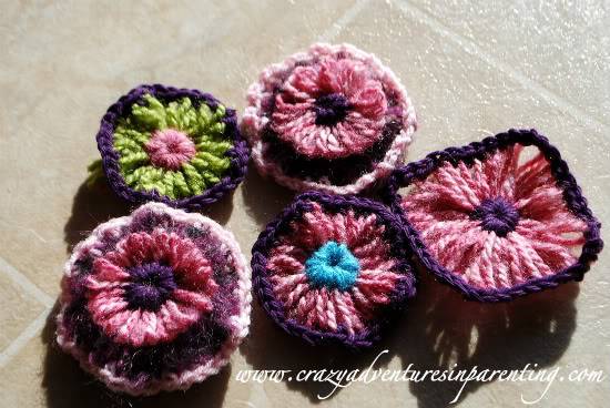 how to make yarn flowers