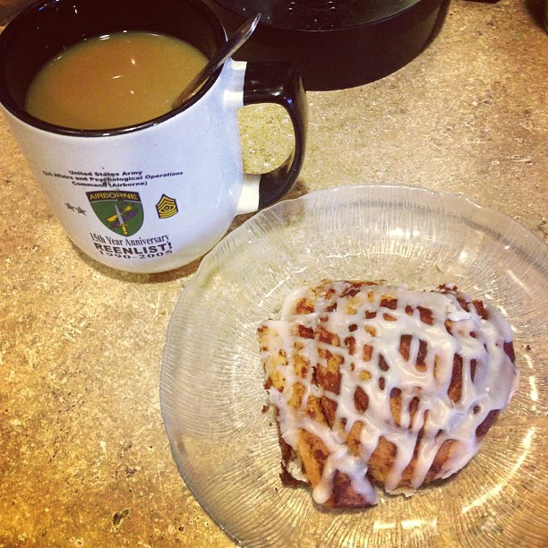 cinnamon roll coffee breakfast