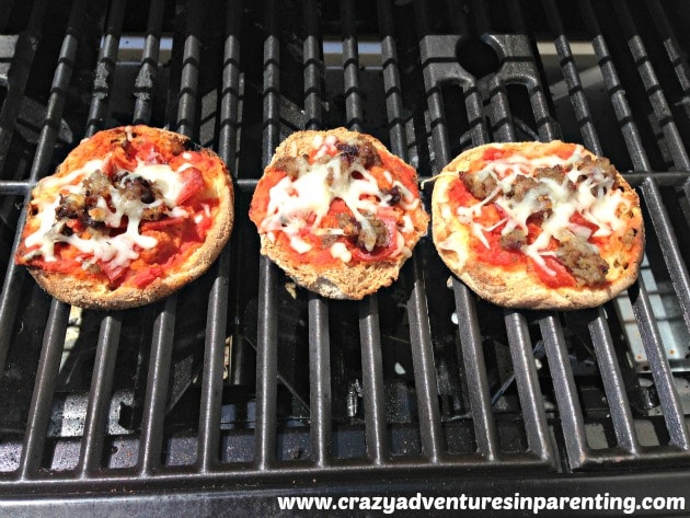 grilled personal pizza