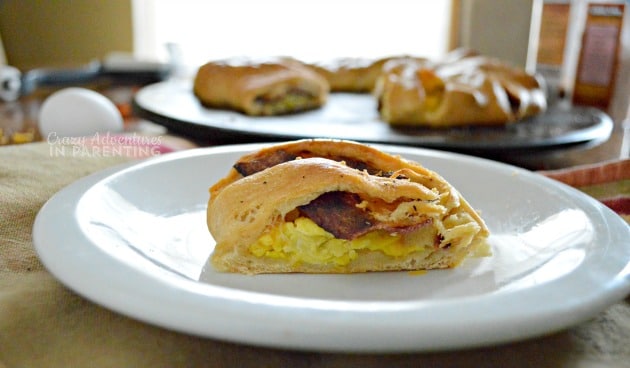 Bacon Egg and Cheese Breakfast Ring