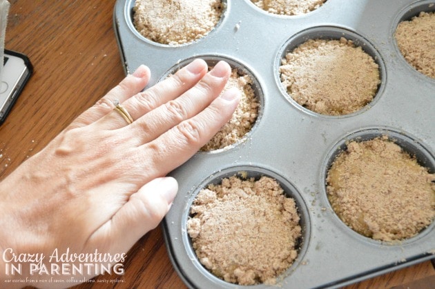 pat down the streusel