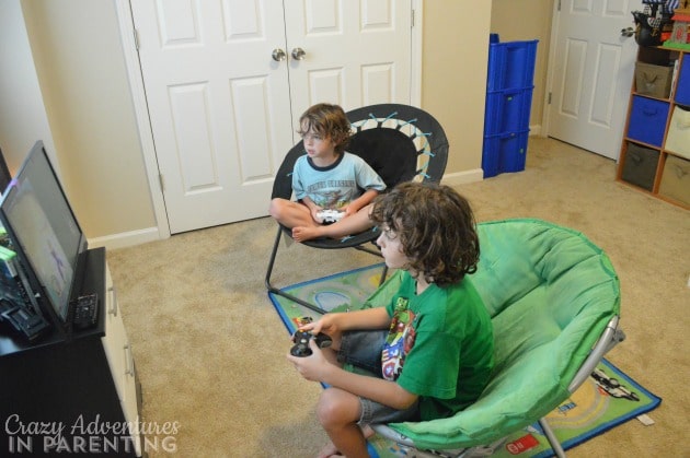 boys bedroom - gaming chairs
