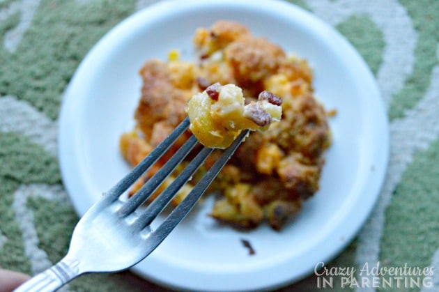 forkful of bacon macaroni and cheese