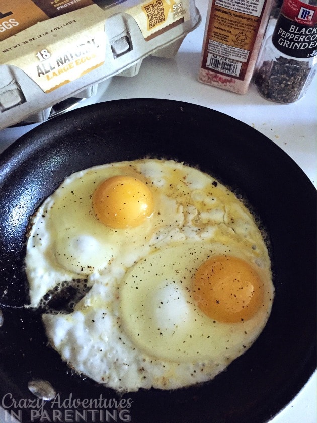 sunny side up eggs fried