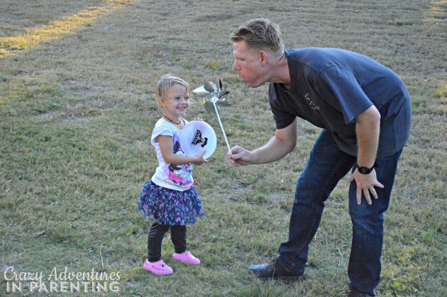 windmill fan fun with daddy