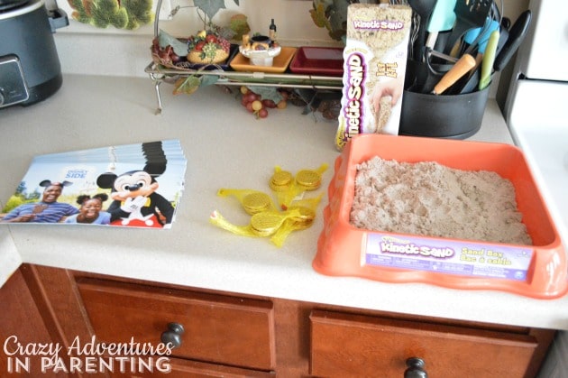 DisneyKids Princess Playdate Kinetic Sand and Disney Luggage Tags to take home