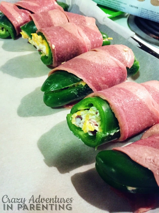 bacon-wrapped baked jalapeño poppers