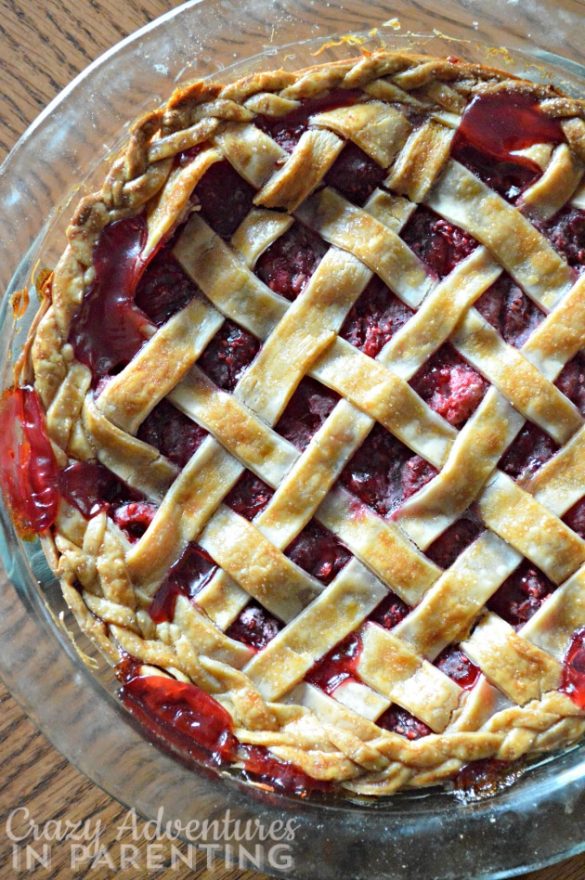 The most heavenly easiest raspberry pie recipe ever 