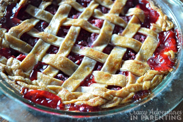 Easy raspberry pie recipe with sugar crust