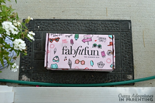 FabFitFun summer box on doorstep