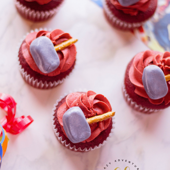 Thor Cupcakes for AVENGERS: INFINITY WAR ready to eat