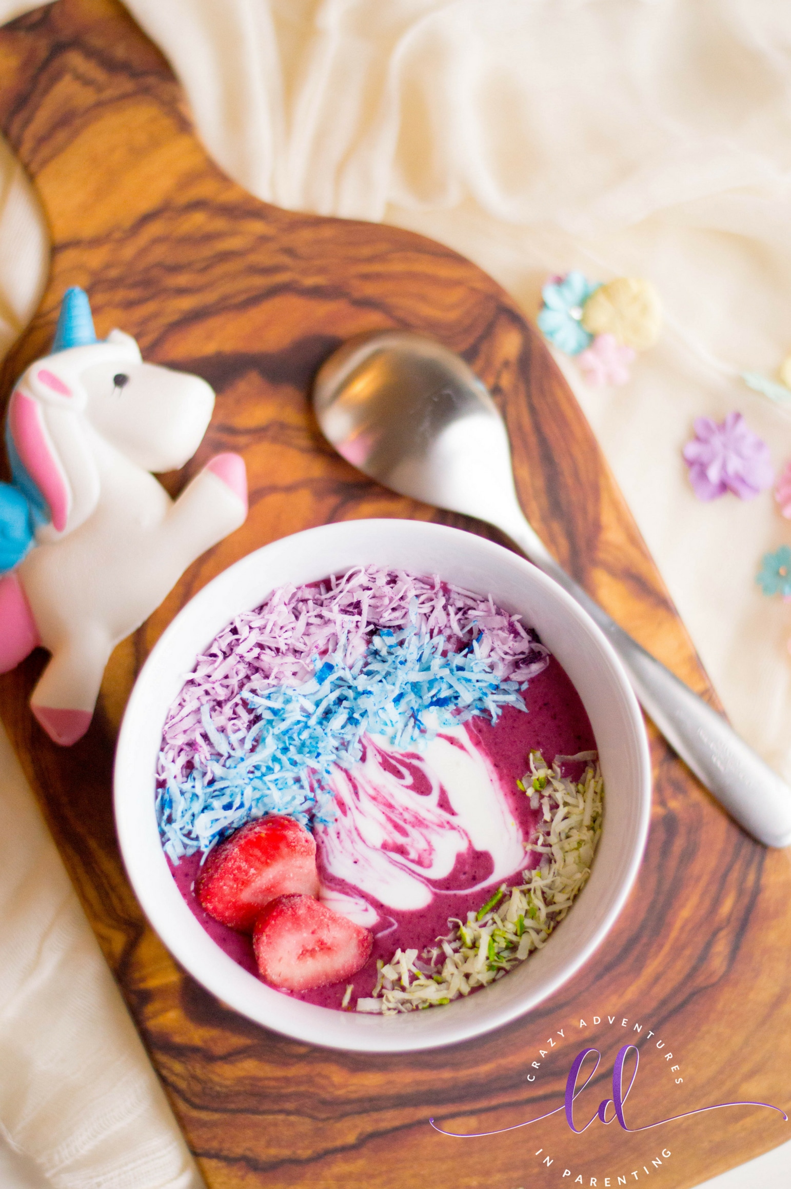 How to make unicorn smoothie bowls