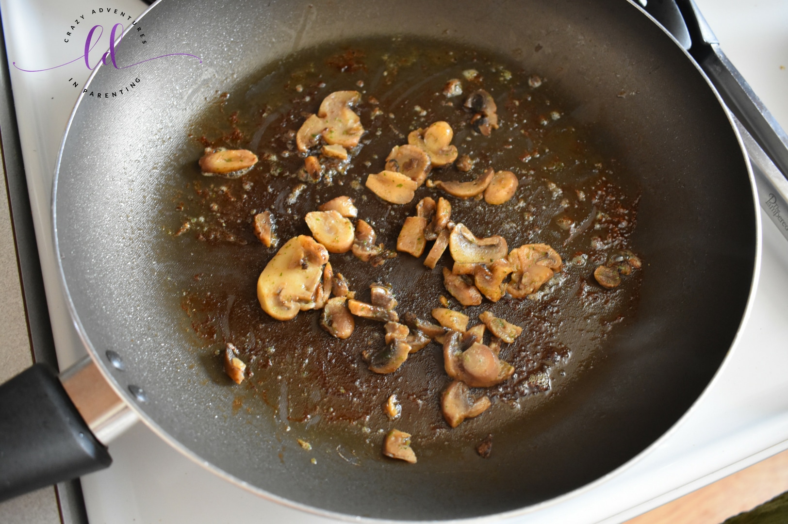 Tyson Fully Cooked Dinner and Entrée Kit - Seasoned Steak Fillet & Mushrooms sautéed mushrooms