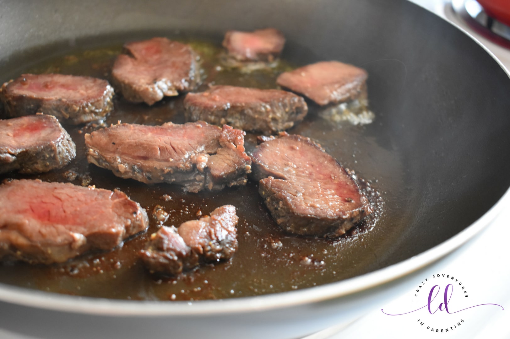 Tyson Fully Cooked Dinner and Entrée Kit - Seasoned Steak Fillet & Mushrooms sautéed steak