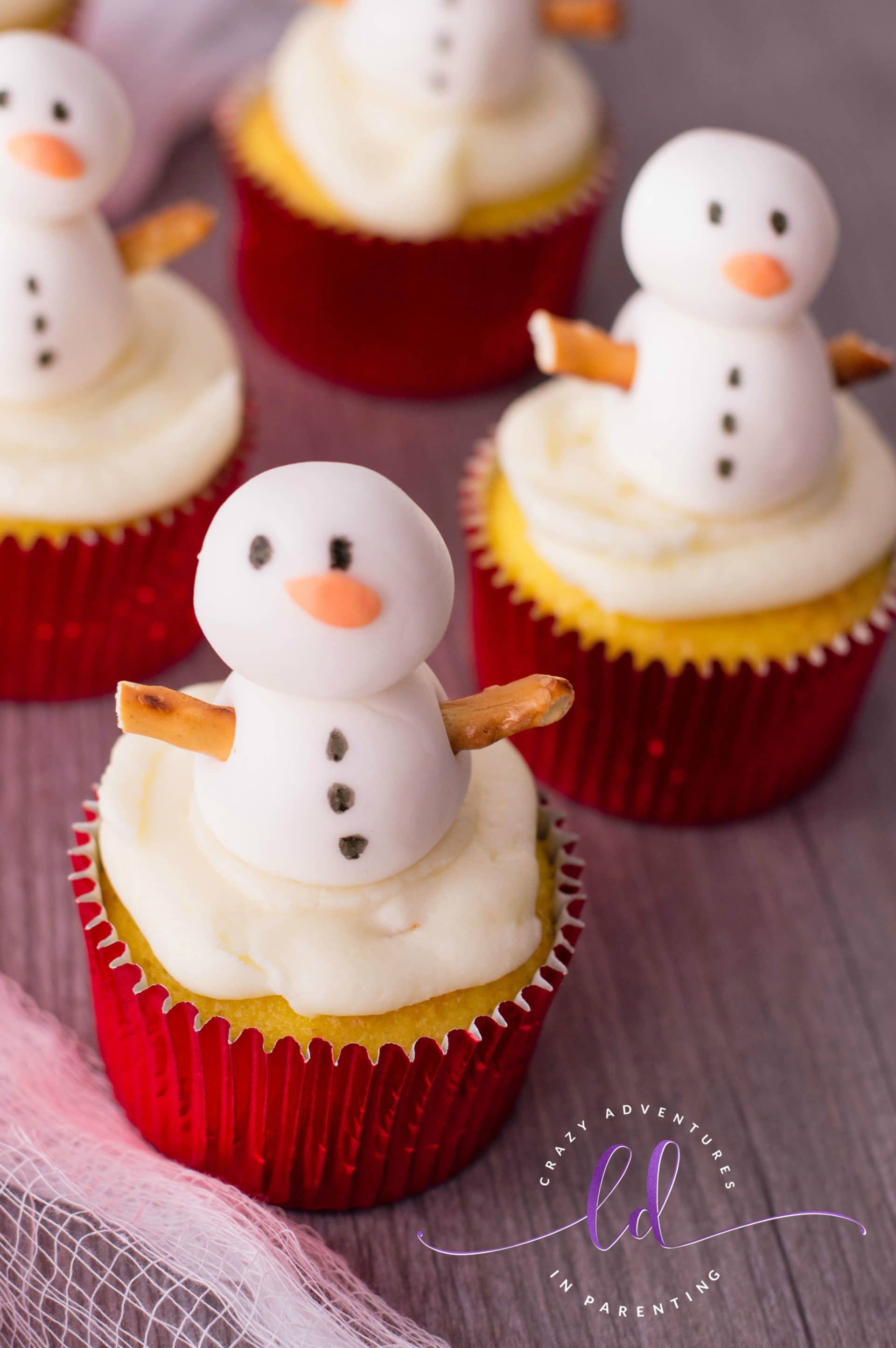 Winter Snowman Cupcakes