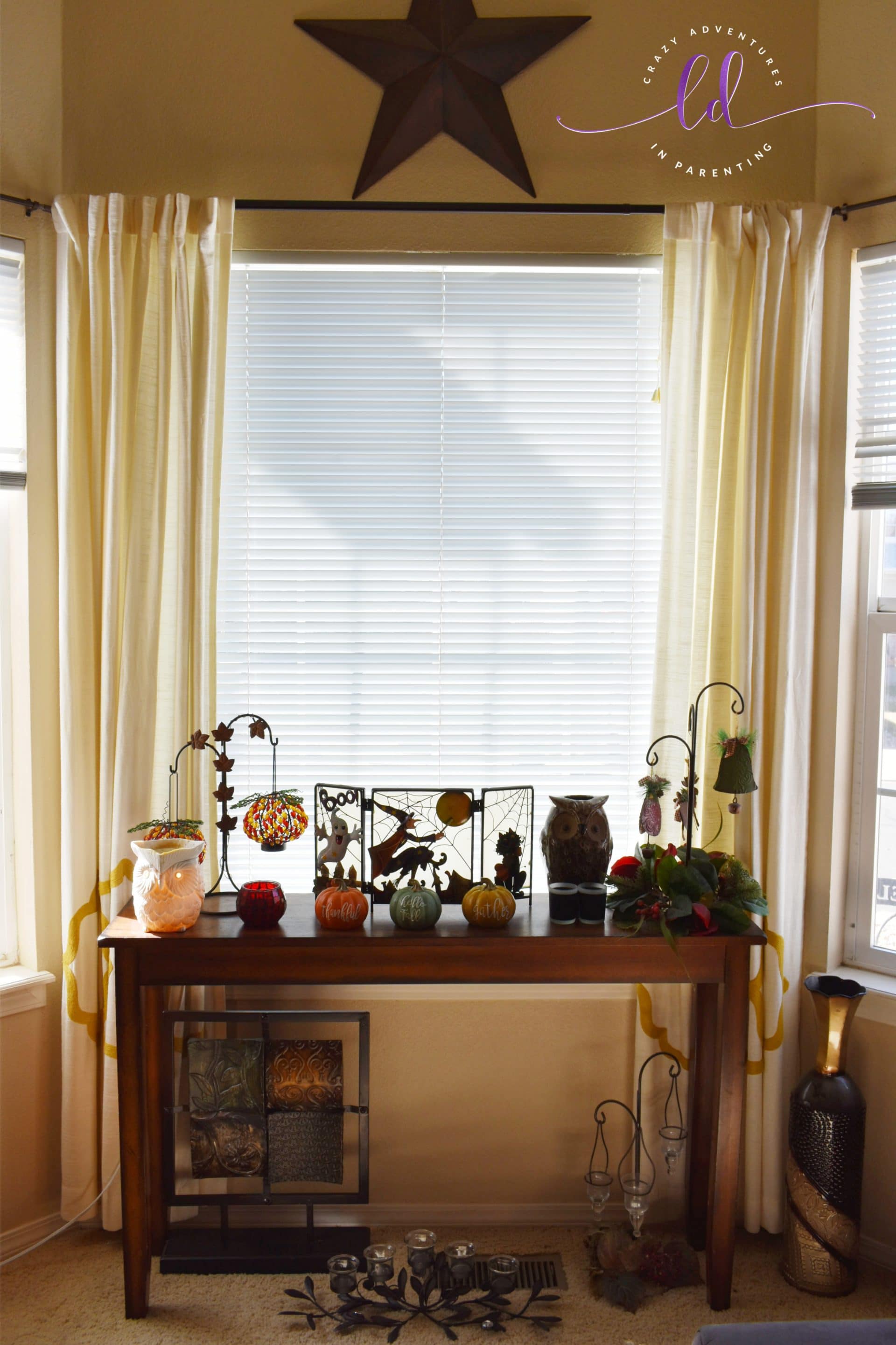 Bay Window Front Table Halloween and Fall Decor