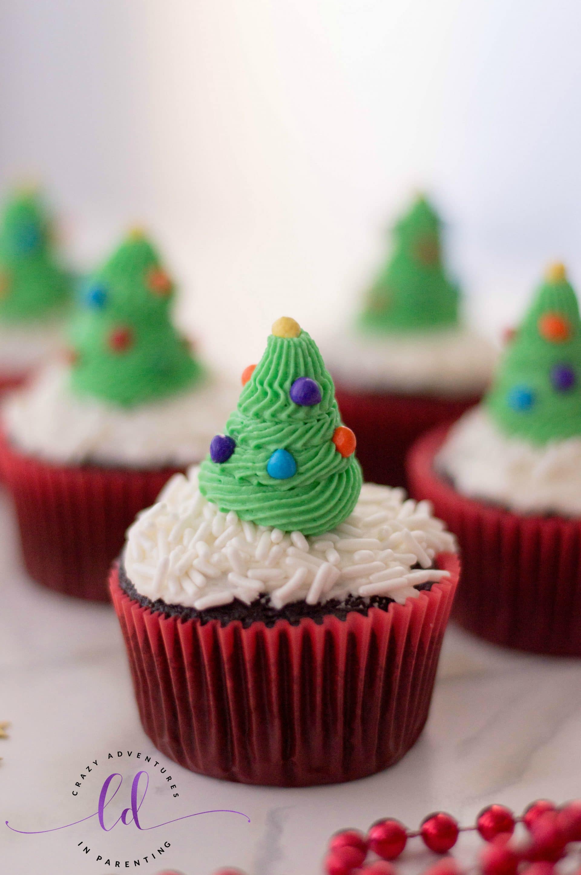 Christmas Tree Cupcakes with Buttercream Frosting | Crazy Adventures in ...