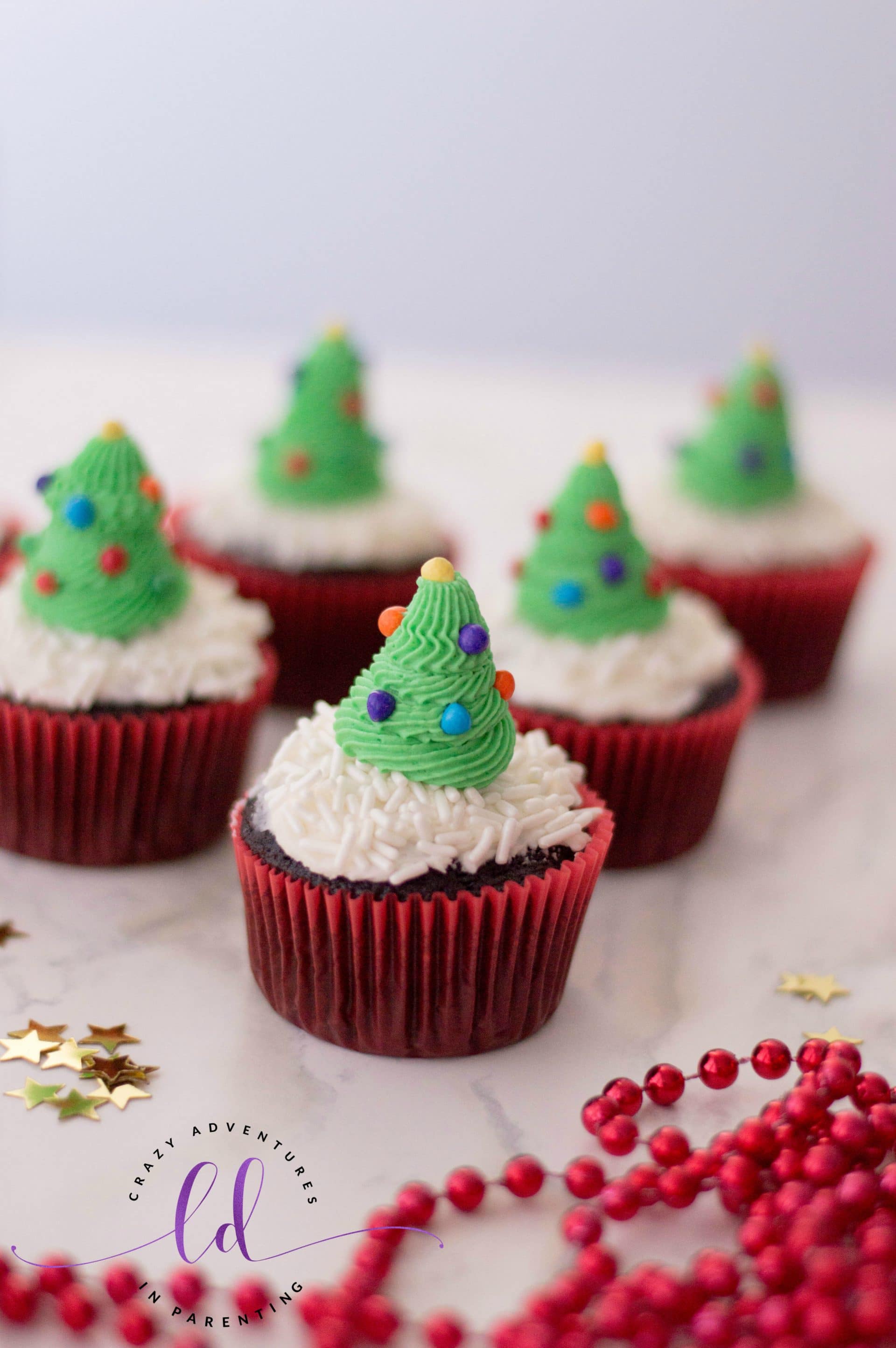 Christmas Tree Cupcakes with Buttercream Frosting | Crazy Adventures in ...