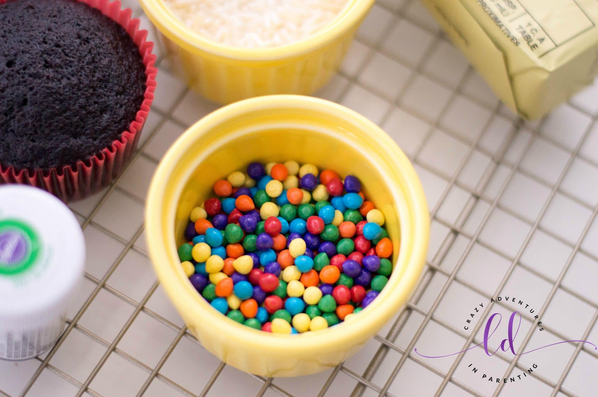 Jumbo Nonpareils for Decorating Christmas Tree Cupcakes