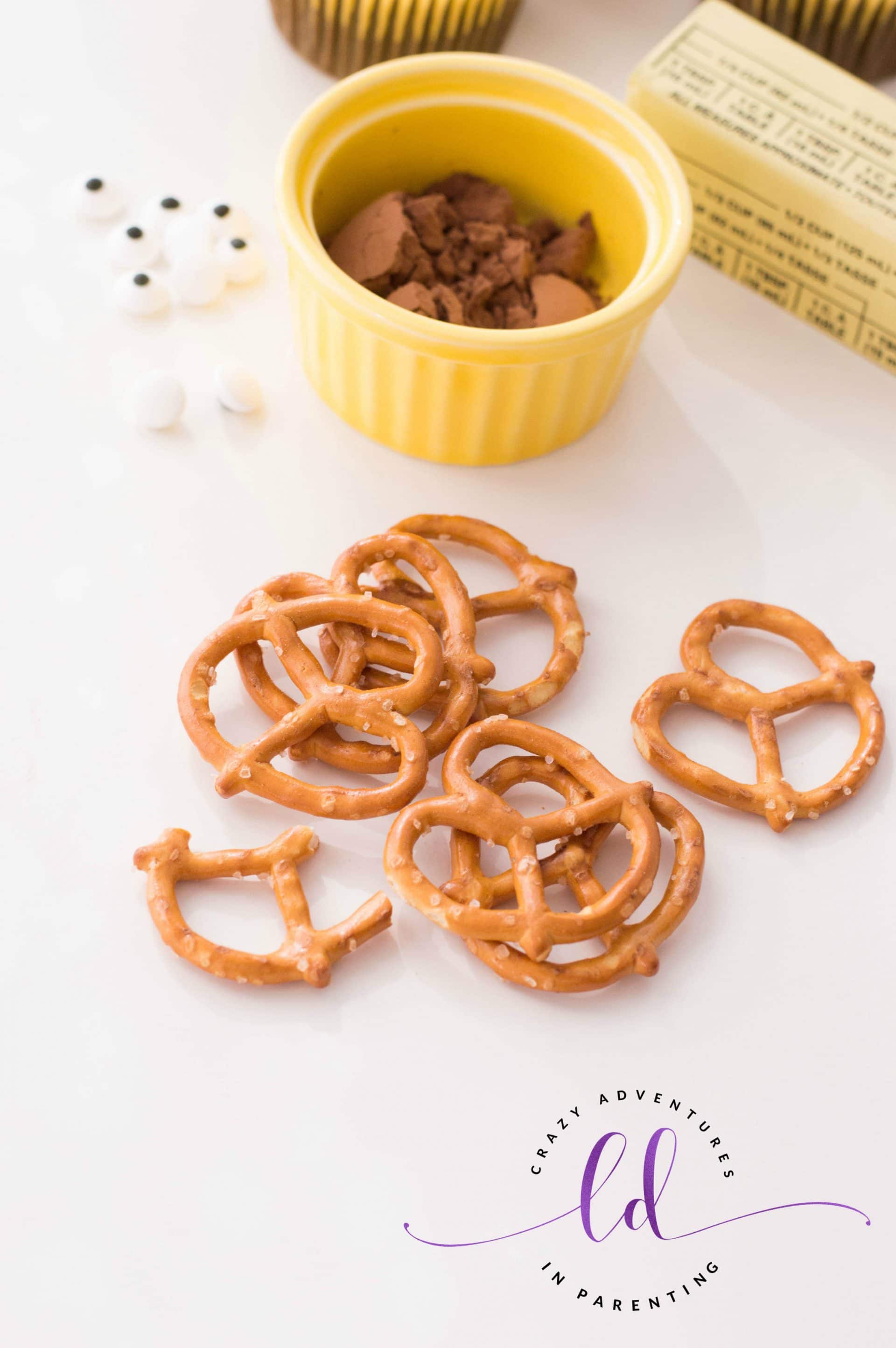 Pretzel Antlers for Reindeer Cupcakes