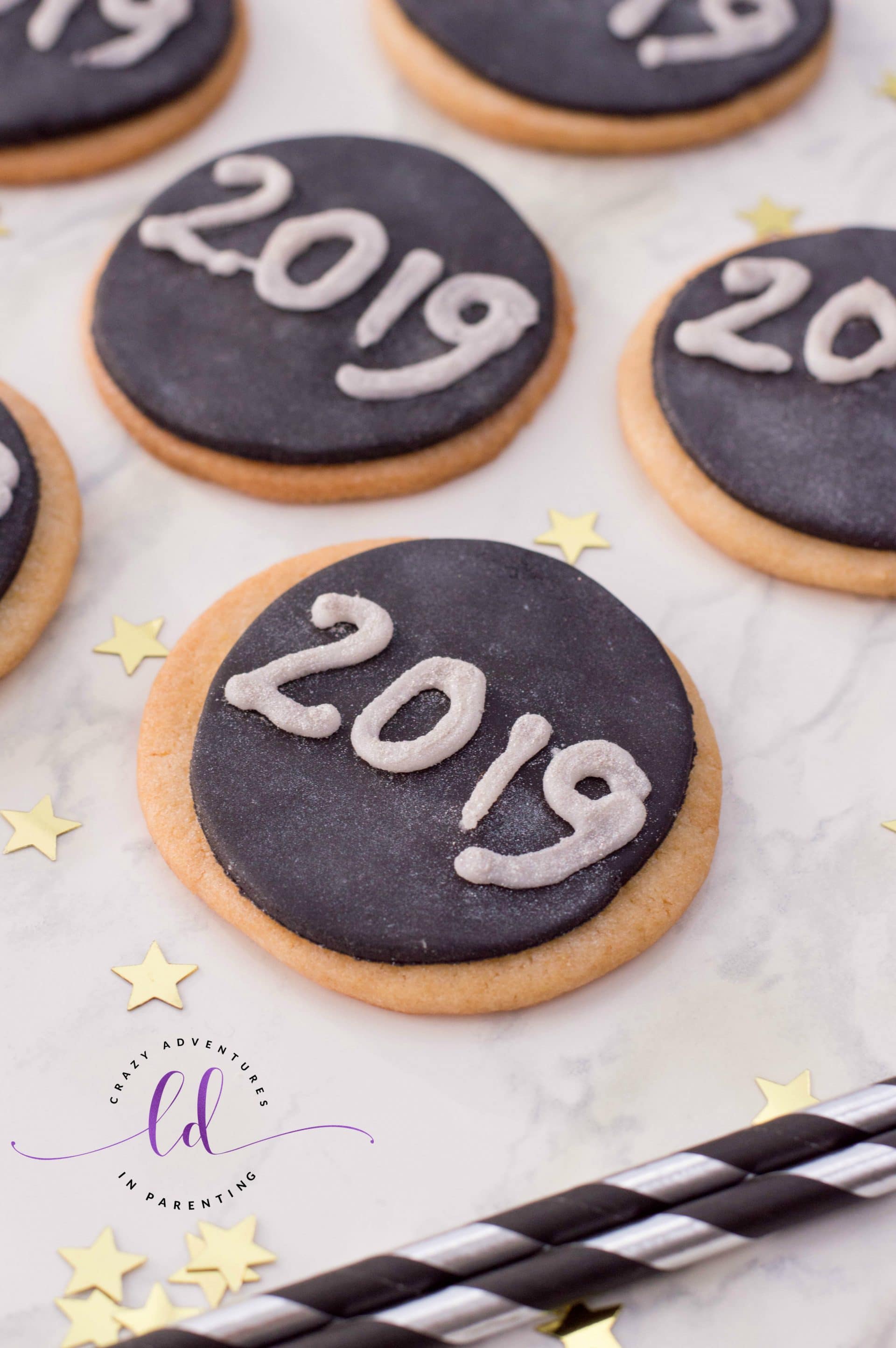 Glitter Dusted New Years Cookies