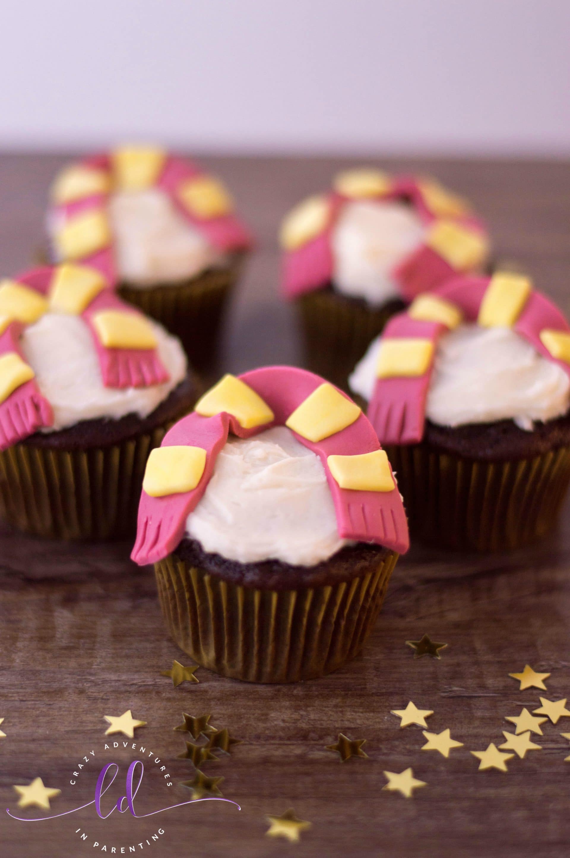 https://crazyadventuresinparenting.com/wp-content/uploads/2018/11/Harry-Potter-Inspired-Cupcakes.jpg