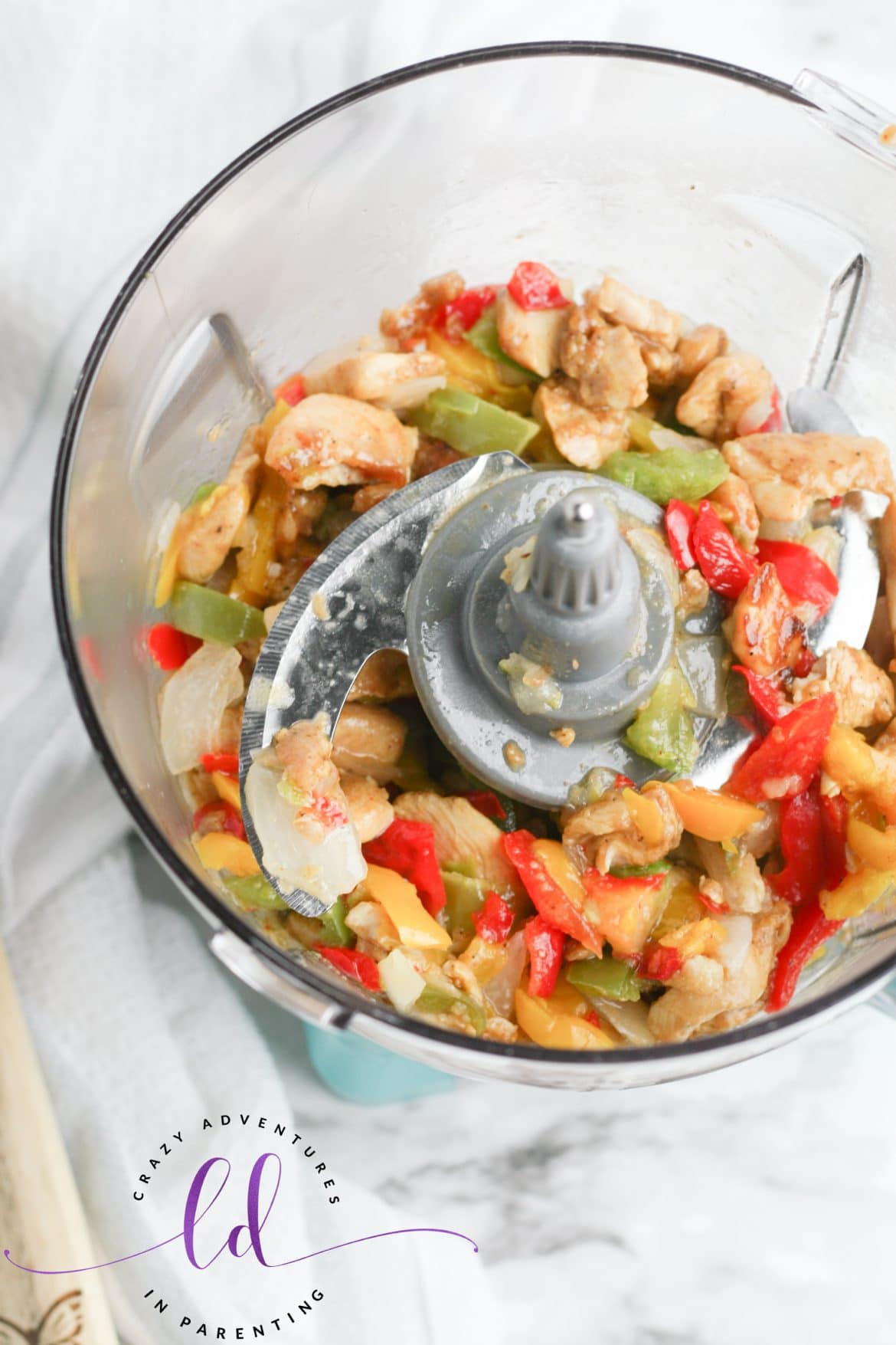 Chicken Fajita Queso Dip Great for Football and Entertaining! Crazy