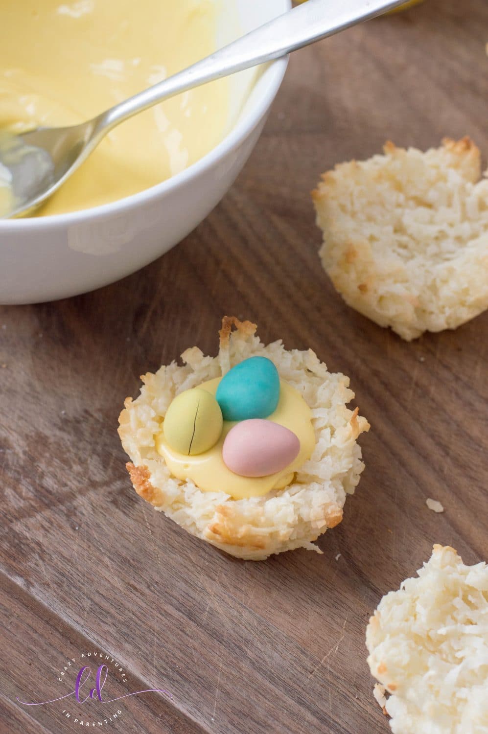 Decorated Easter Macaroons