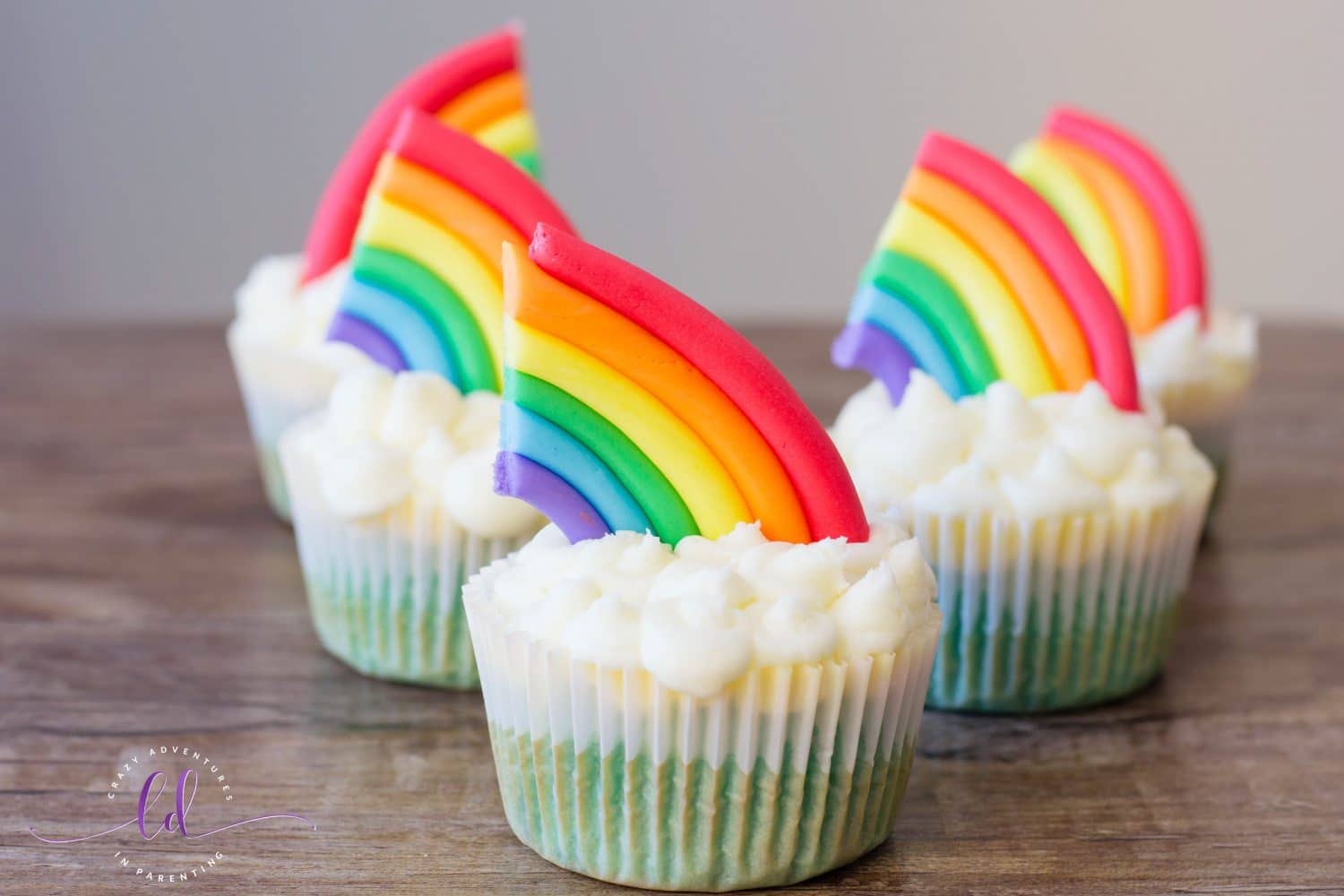 Simple Rainbow Cupcakes