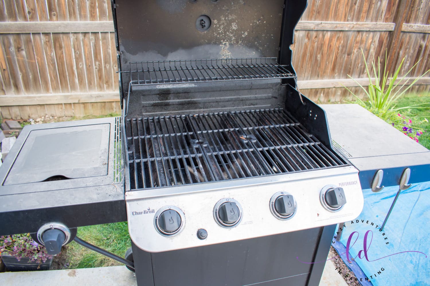 A Look Inside Before Using Goo Gone Grill and Grate Cleaner