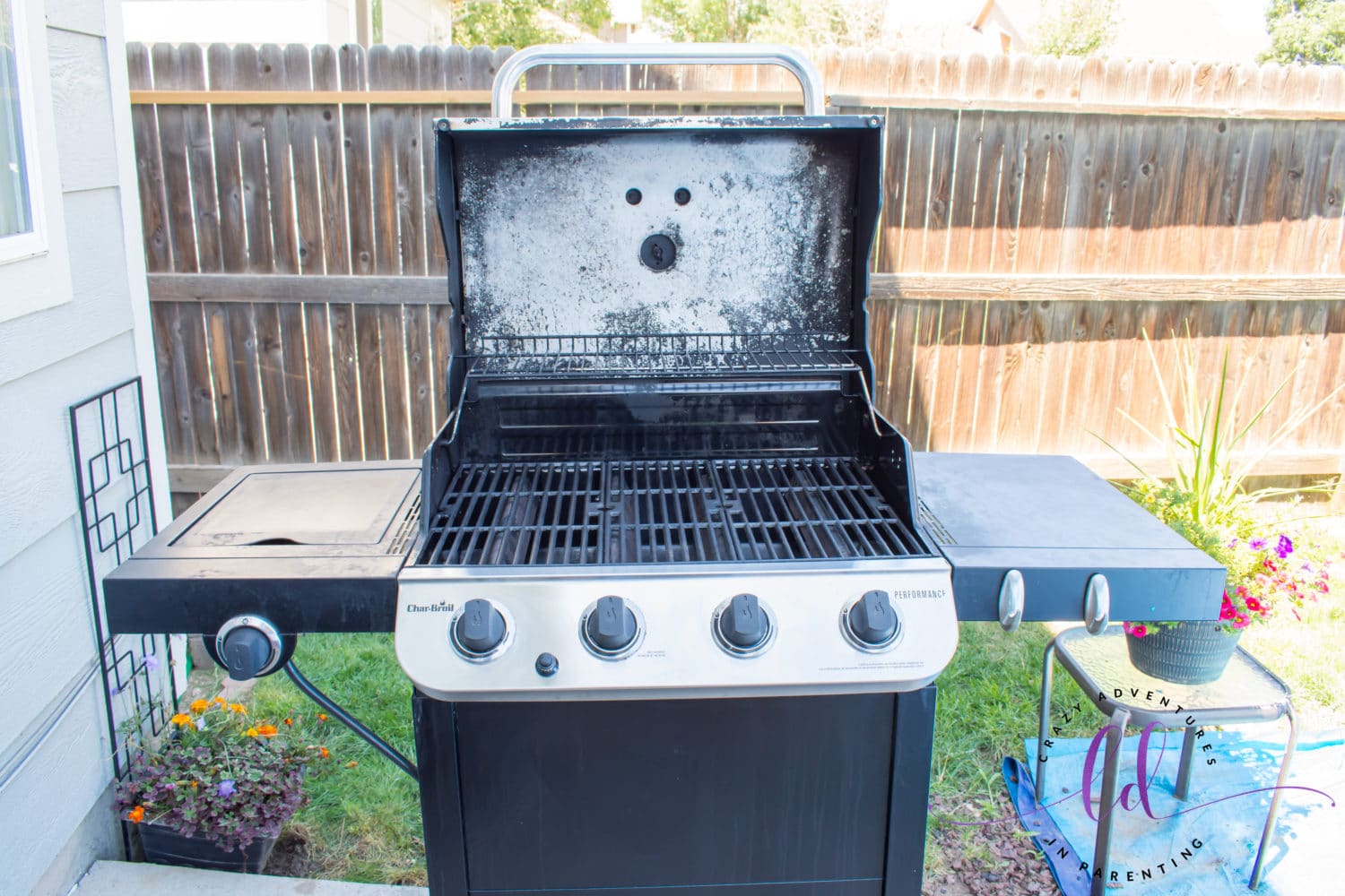 Clean Grill After Using Goo Gone Grill and Grate Cleaner