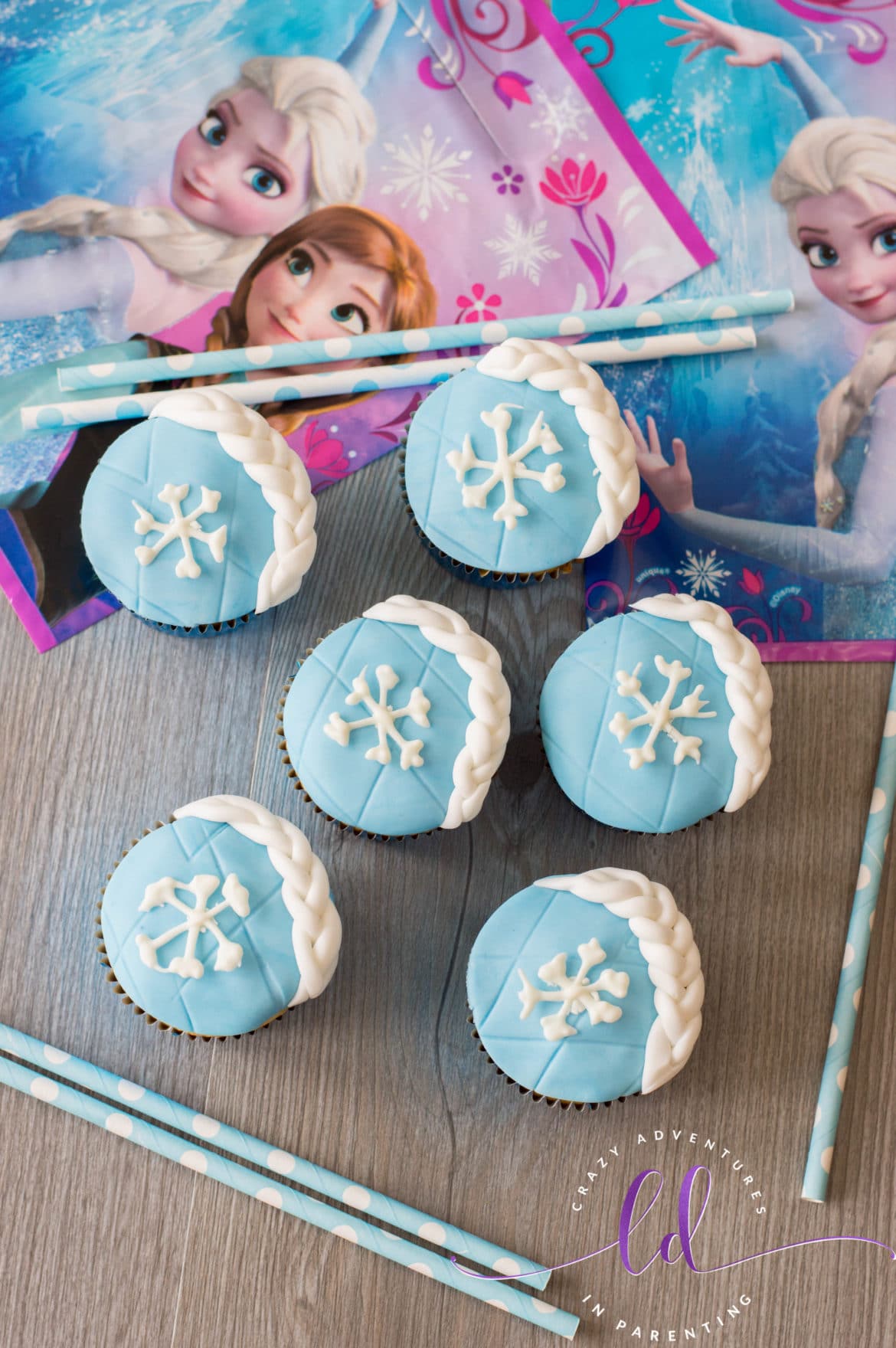 Easy Elsa Frozen Cupcakes Recipe Crazy Adventures in Parenting