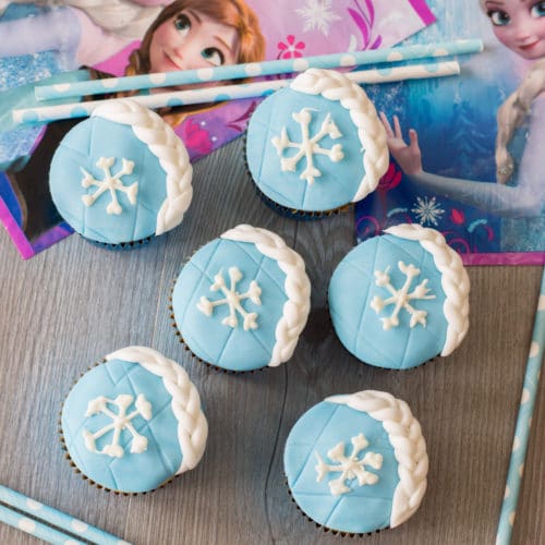 Easy to Decorate Elsa Frozen Cupcakes Recipe