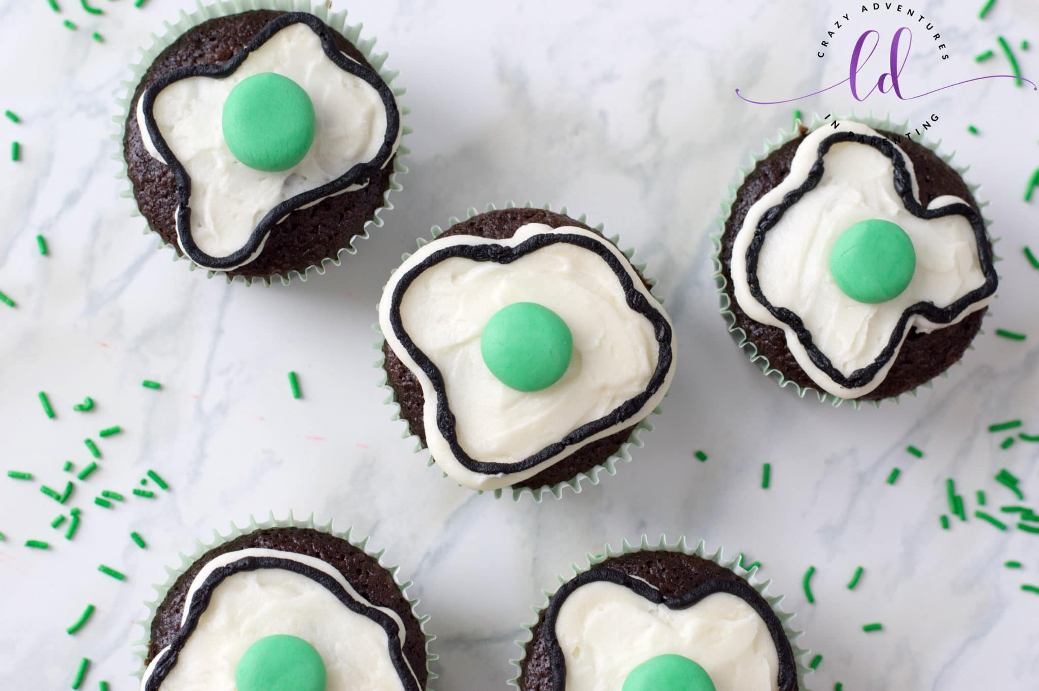 Fun Green Eggs and Ham Cupcakes