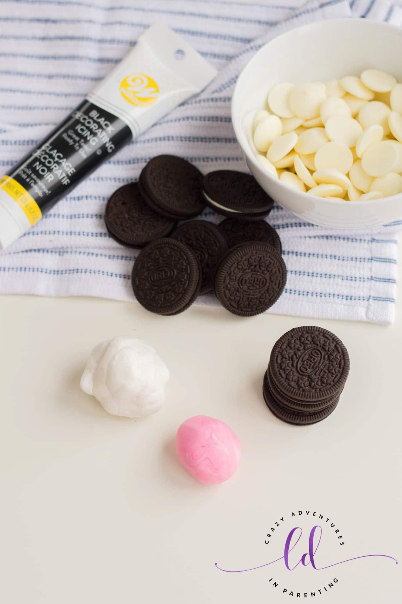 Ingredients Needed to Make Bunny Oreo Cookies