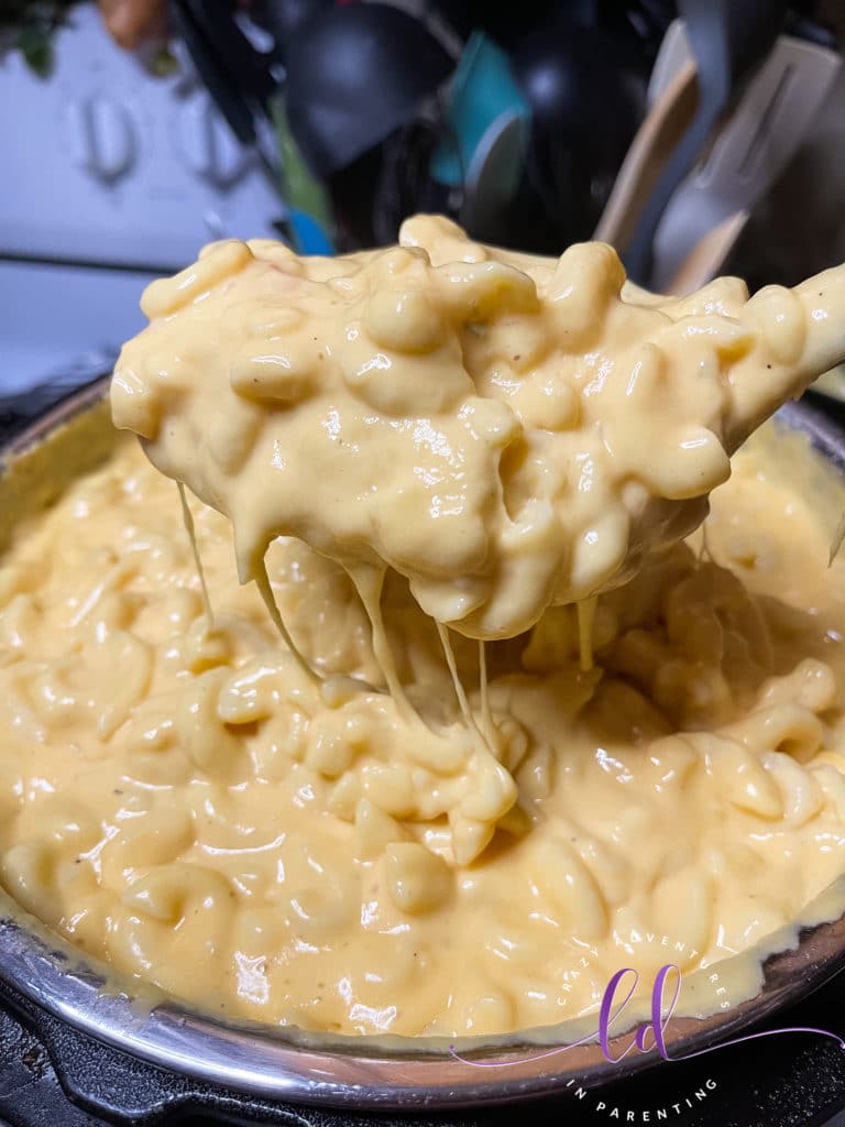 Really Easy Instant Pot Queso Macaroni and Cheese Recipe